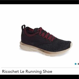 Brand new Ricochet Brooks running shoe